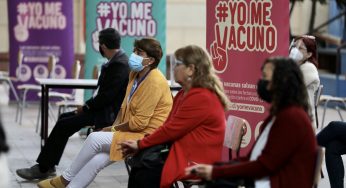 Gobierno da un nuevo paso para un retorno seguro a clases con inicio del proceso de vacunación de trabajadores de establecimientos educacionales