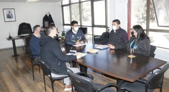 Alcaldesa de Río Hurtado se reúne con autoridades para buscar financiamiento a infraestructura deportiva