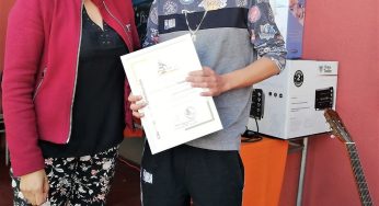 Seis jóvenes en proceso de reinserción se preparan para ser garzones