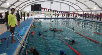 Piscina del Cendyr de La Serena se vistió de azul en la conmemoración del “Día Internacional del Autismo”