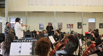 Academia de Música Pedro Aguirre Cerda recibe la visita del director ejecutivo de la FOJI
