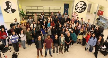 Elenco coral de la Academia PAC trabaja en fonética japonesa con miras a Studio Ghibli Sinfónico