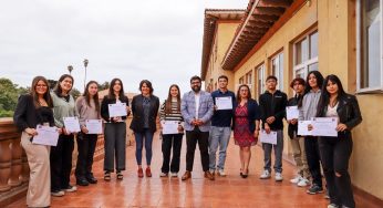Once estudiantes de la región reciben Distinción a sus Trayectorias Educativas en Prueba PAES