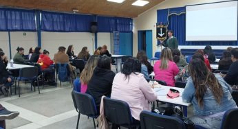 Docentes se capacitan en procesos de evaluación y toma de decisiones para mejorar aprendizajes en Matemáticas y Lenguaje