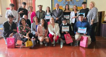 Alcaldesa reconoce a los mejores puntajes PAES de la Educación Pública de La Serena
