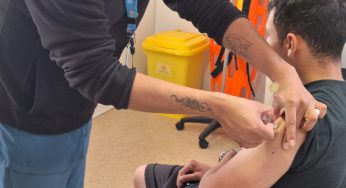 Jóvenes de recintos de justicia juvenil en Coquimbo se vacunan contra la Influenza