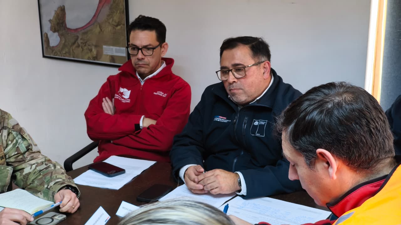 Autoridades regionales monitorean el sistema frontal en Coquimbo para coordinar la respuesta ante posibles cortes de caminos.