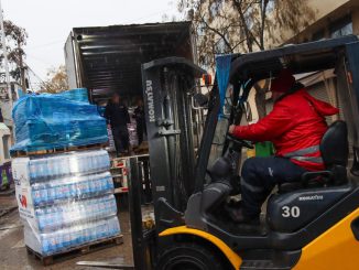 Camión de CorreosChile cargado con ayuda humanitaria para la provincia del Limarí