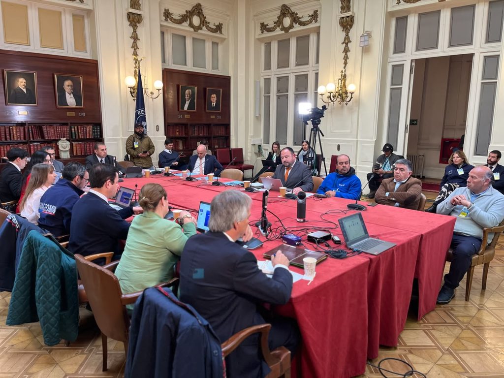 El alcalde de Los Vilos Christian Gross durante su intervención en la Comisión de Medio Ambiente del Senado por el caso El Mauro