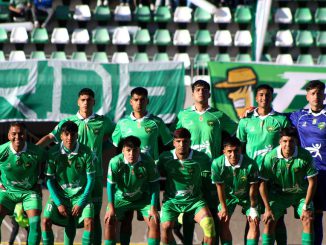 Plantel de Deportes Ovalle durante un entrenamiento previo a su enfrentamiento contra Curacaví F.C.