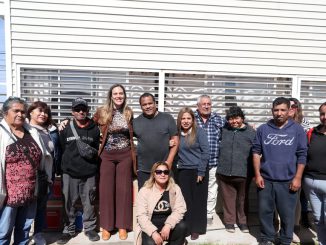 Entrega de cajas de alimentos a trabajadores de ferias libres de La Serena tras las intensas lluvias