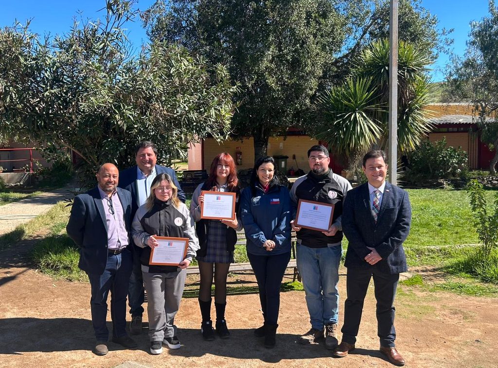 Estudiantes del Liceo Polivalente Padre José Herde Pohler de Canela ganadoras de la Feria Antártica Escolar 2026