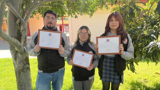 Estudiantes del Liceo Polivalente Padre José Herde Pohler de Canela seleccionadas para la Feria Antártica Escolar 2026