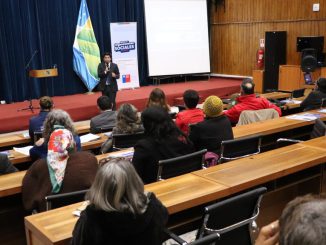 Autoridades de Gobierno dialogando con dirigentes sociales en la Región de Coquimbo sobre seguridad