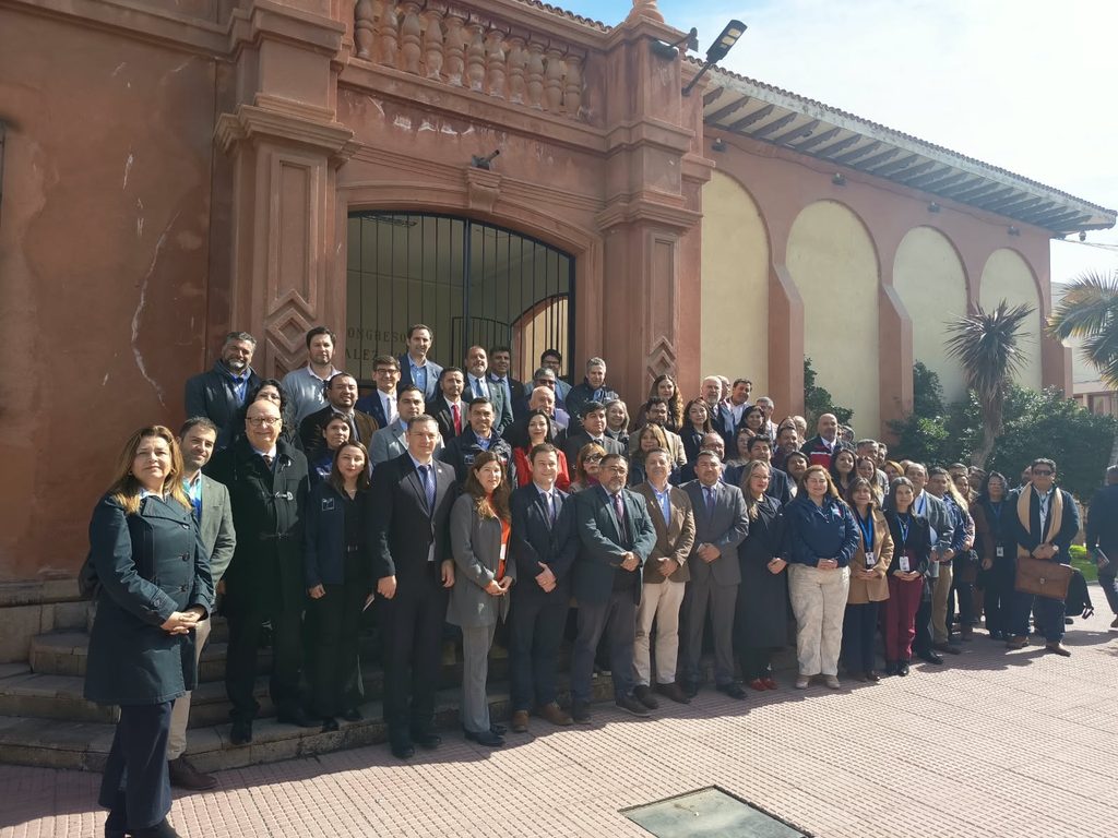 Delegado Presidencial y autoridades regionales trabajando en la planificación de la recuperación de Coquimbo