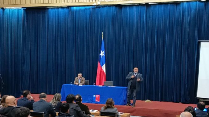Delegado Presidencial y autoridades regionales trabajando en la planificación de la recuperación de Coquimbo