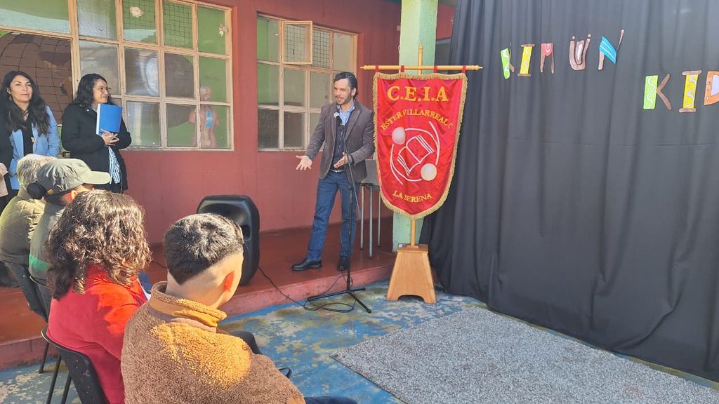 Ceremonia de reconocimiento a estudiantes destacados del anexo Kimün Kidu en Coquimbo