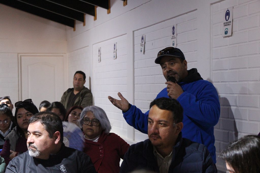 Reunión comunitaria en Los Vilos para abordar la calidad del agua en el Valle de Pupío tras incidente en Tranque El Mauro.