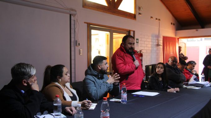 Reunión comunitaria en Los Vilos para abordar la calidad del agua en el Valle de Pupío tras incidente en Tranque El Mauro.