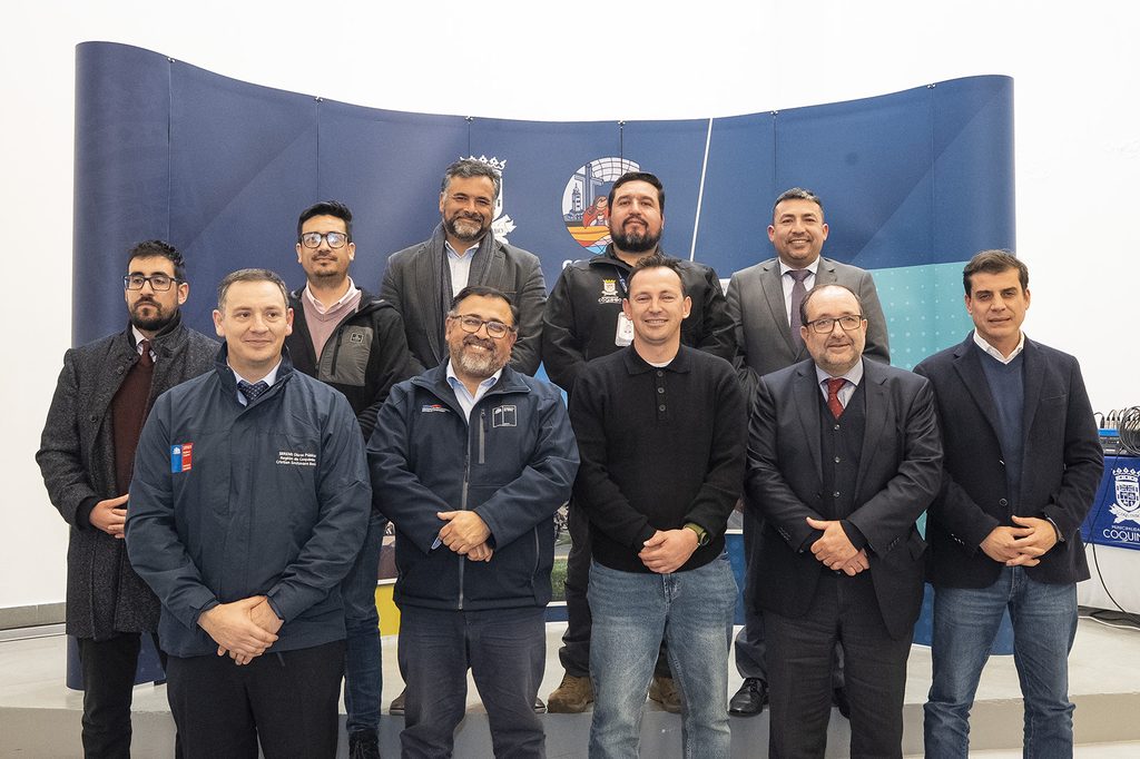 Alcalde de Coquimbo y autoridades regionales coordinando obras de reconstrucción tras temporales