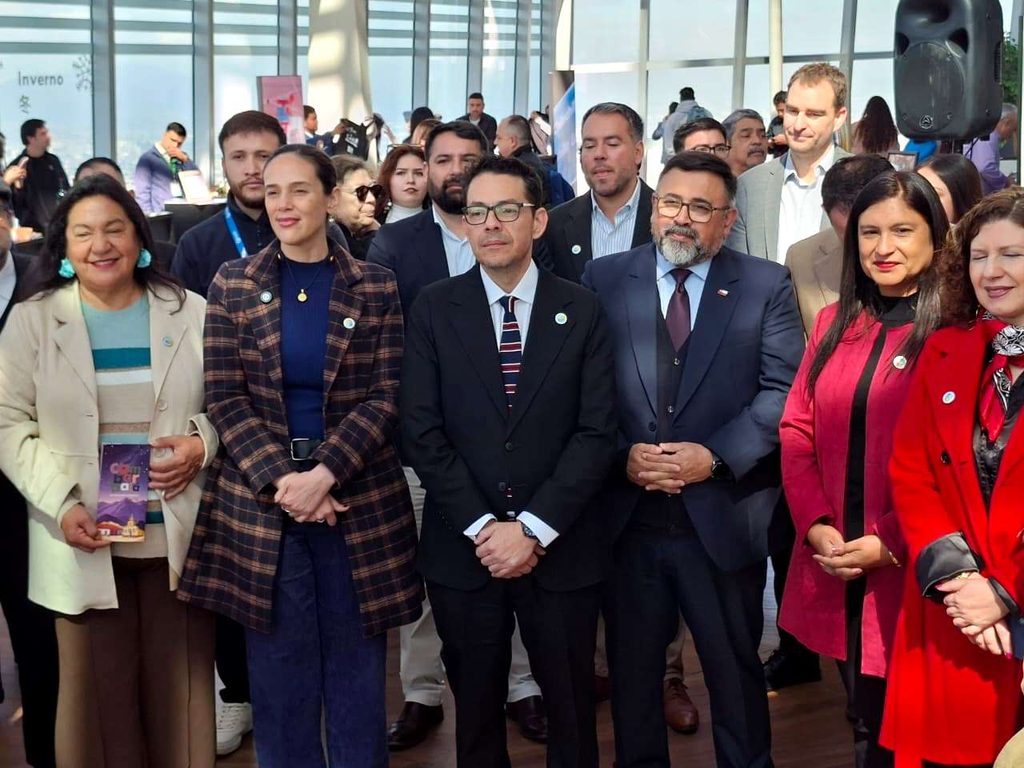 Autoridades regionales promoviendo los atractivos turísticos de la Región de Coquimbo en Santiago