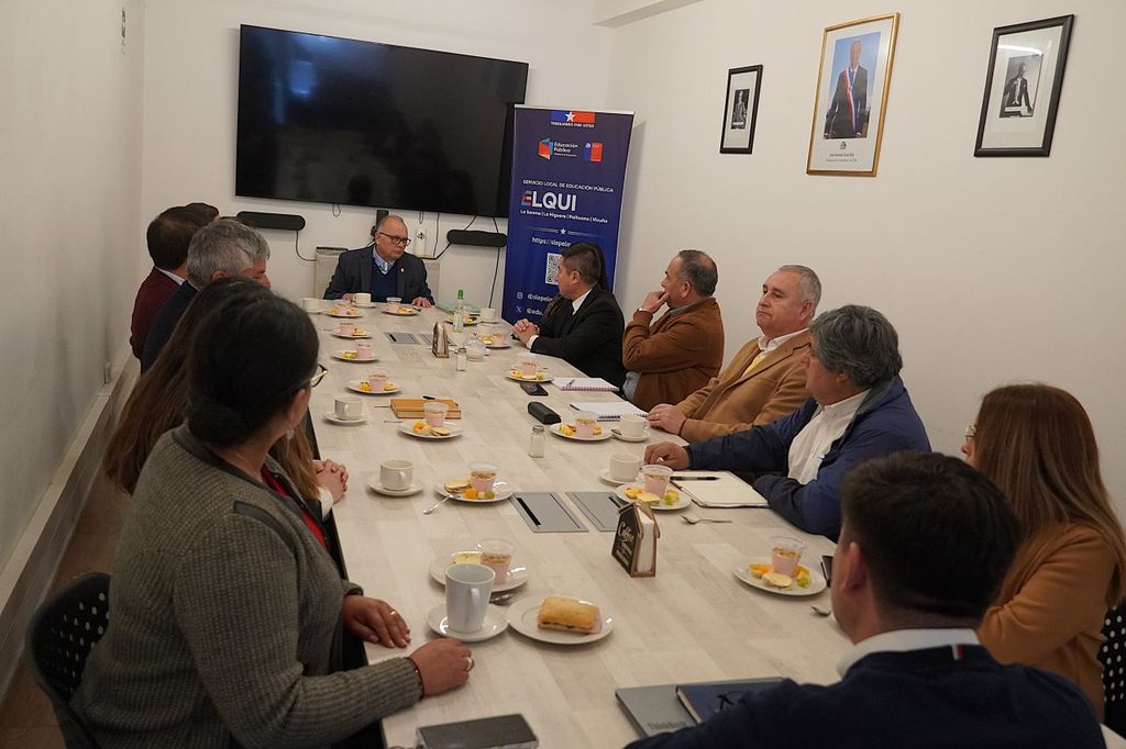 Nuevos directores de establecimientos educativos del SLEP Elqui tras su designación por ADP