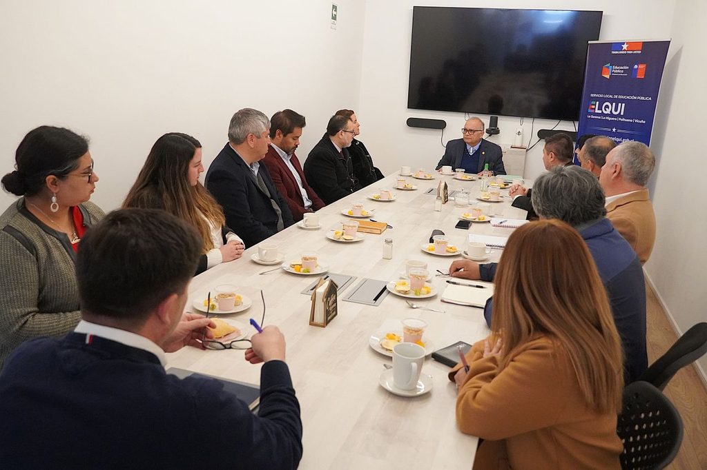 Nuevos directores de establecimientos educativos del SLEP Elqui tras su designación por ADP