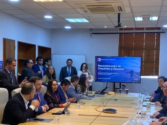 El senador Daniel Núñez en reunión de trabajo para la reconstrucción de las regiones de Coquimbo y Atacama