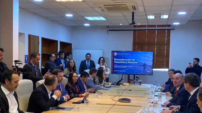 El senador Daniel Núñez en reunión de trabajo para la reconstrucción de las regiones de Coquimbo y Atacama