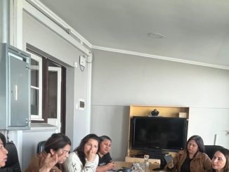 Representantes de la Mesa de la Mujer de la Pesca Artesanal dialogan con la Seremi de la Mujer en Coquimbo tras daños por lluvias.