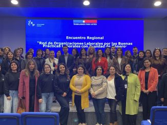 Autoridades y representantes de empresas reunidos en el encuentro regional de buenas prácticas laborales con equidad de género en Coquimbo