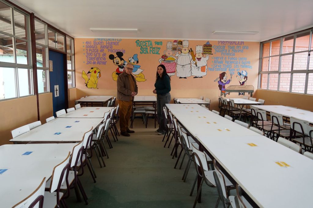 Autoridades del SLEP Elqui inspeccionan las instalaciones del Colegio Quebrada de Talca para el restablecimiento de clases.