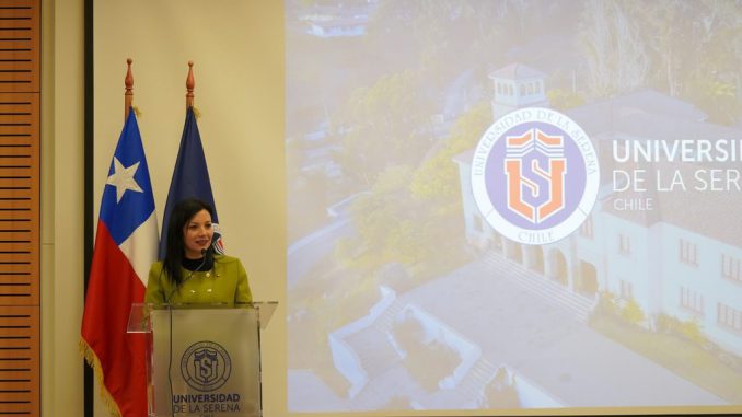Ceremonia de cierre del proyecto de igualdad de género en la Universidad de La Serena con autoridades regionales