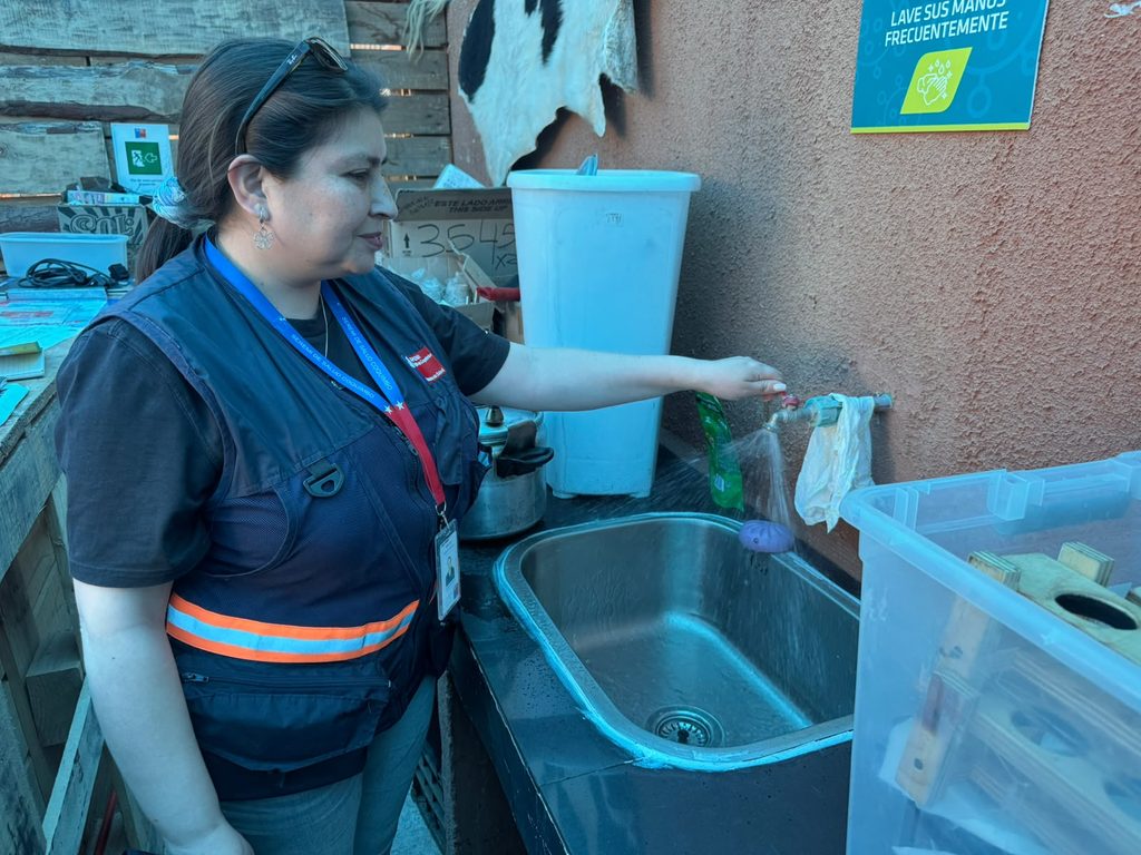 Autoridades inspeccionan locales de comida y servicios en la Pampilla de San Isidro en Vicuña