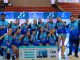 Equipos de básquetbol del Colegio Santa Teresa de Jesús celebrando su victoria en el campeonato regional escolar