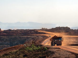 Autoridades regionales supervisando proyectos financiados por el Royalty Minero en la Región de Coquimbo