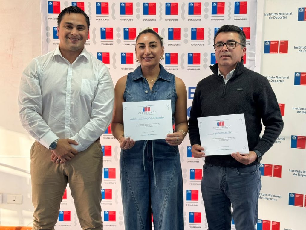 Autoridades regionales hacen entrega de certificados Fondeporte a representantes de clubes deportivos en la Provincia de Elqui