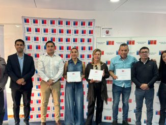 Autoridades regionales hacen entrega de certificados Fondeporte a representantes de clubes deportivos en la Provincia de Elqui