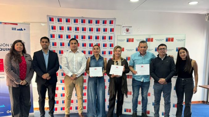 Autoridades regionales hacen entrega de certificados Fondeporte a representantes de clubes deportivos en la Provincia de Elqui
