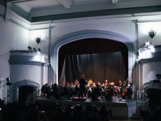 La Orquesta Filarmónica Intermedia Antena durante su concierto sinfónico de videojuegos en el Teatro Municipal de La Serena