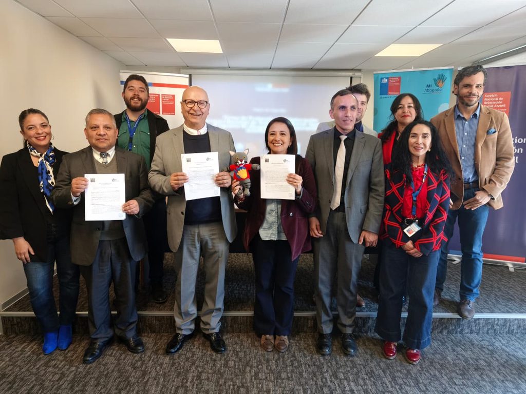 Firma de protocolo de colaboración entre Reinserción Juvenil y Programa Mi Abogado en Coquimbo