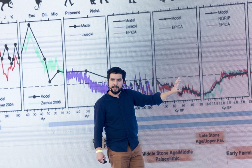 Participantes y expertos reunidos en el Encuentro Chile Agrícola analizando innovaciones para el sector rural.