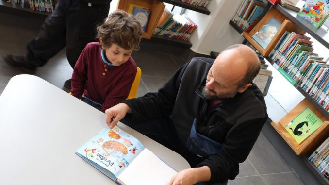 Reapertura de la Biblioteca Regional Gabriela Mistral en La Serena con nuevas instalaciones y servicios.