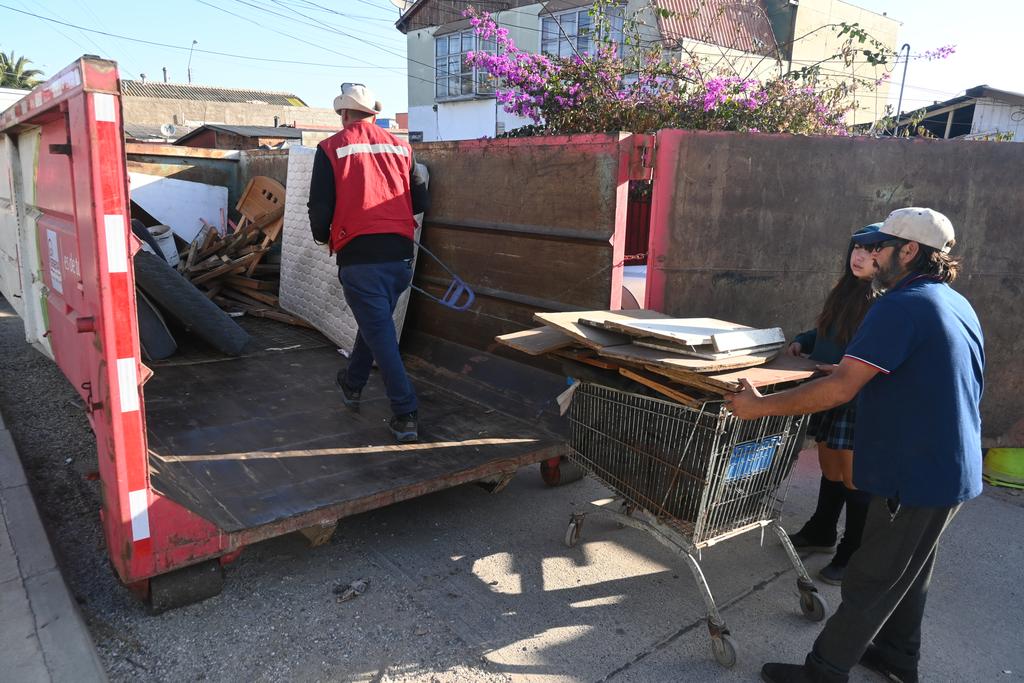 Contenedores temporales de basura instalados en La Serena durante la Semana de la Tolva