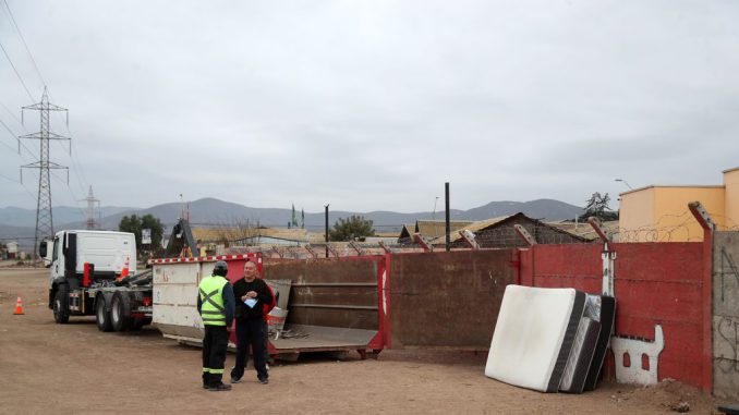 Contenedores temporales de basura instalados en La Serena durante la Semana de la Tolva