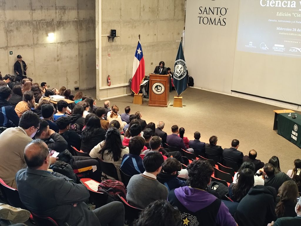 Especialistas en ciencia y derecho reunidos en La Serena para debatir sobre astronomia y regulacion espacial