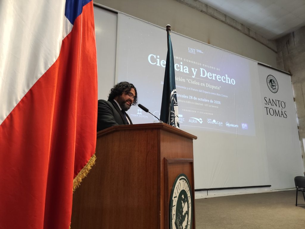 Especialistas en ciencia y derecho reunidos en La Serena para debatir sobre astronomia y regulacion espacial