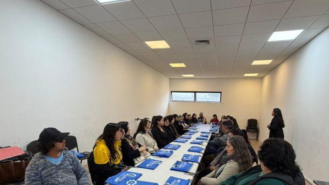 Participantes del curso de ingles basico en la Casa de la Cultura de Los Vilos en una iniciativa de la municipalidad y SENCE.