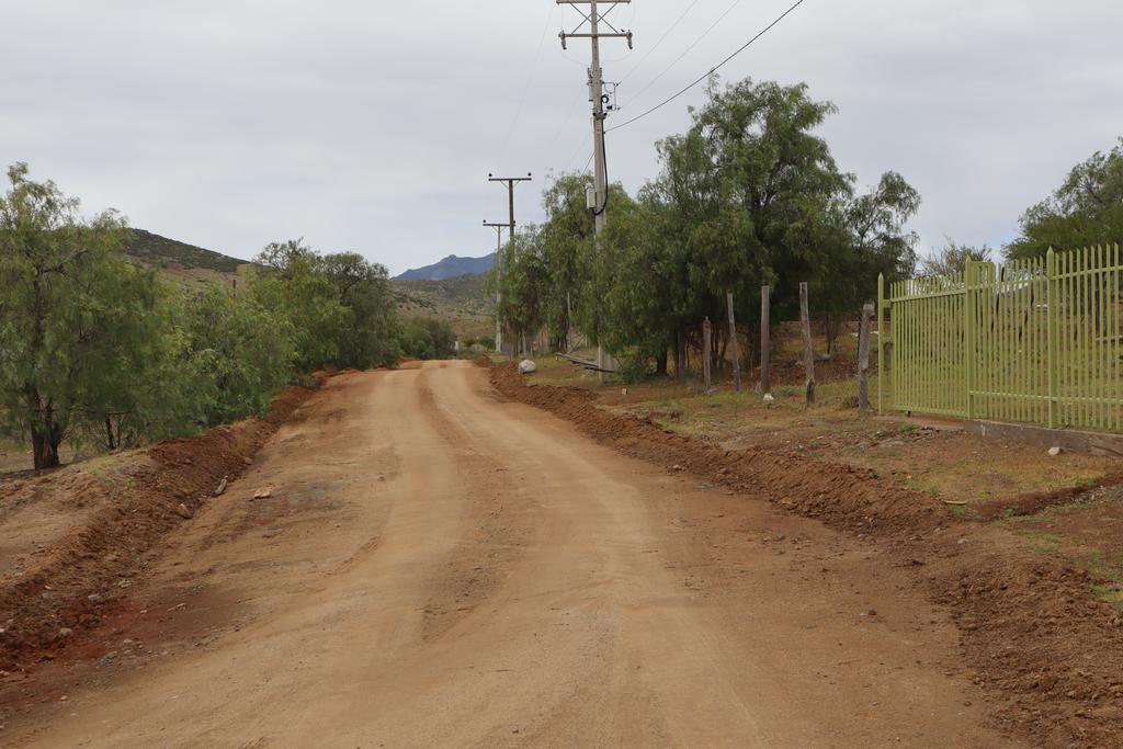 Pavimentacion de camino rural en Combarbalá gracias al Plan Chile Despega
