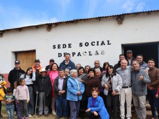 Pavimentacion de camino rural en Combarbalá gracias al Plan Chile Despega